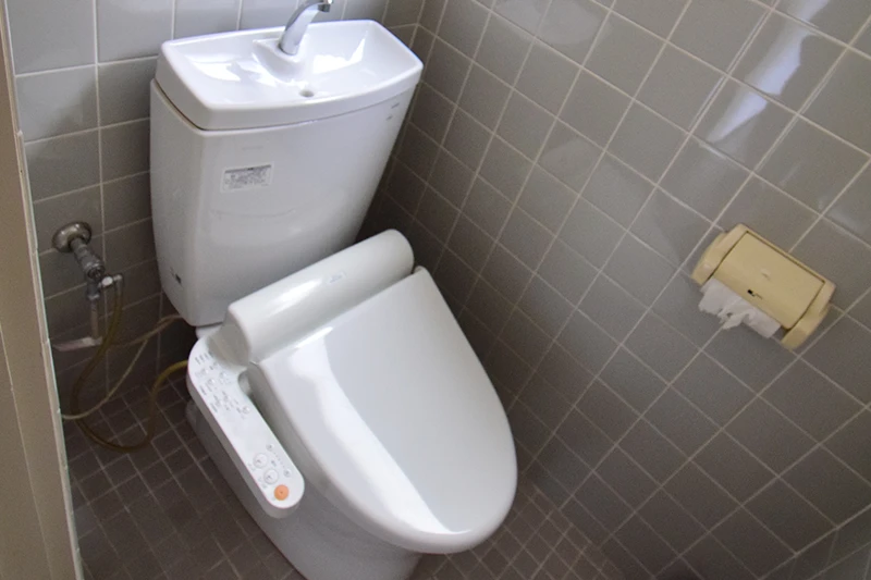 Guesthouse with Rooftop Views of the Kamo River and Kyoto Tower | 365 Days Licensed Guesthouse