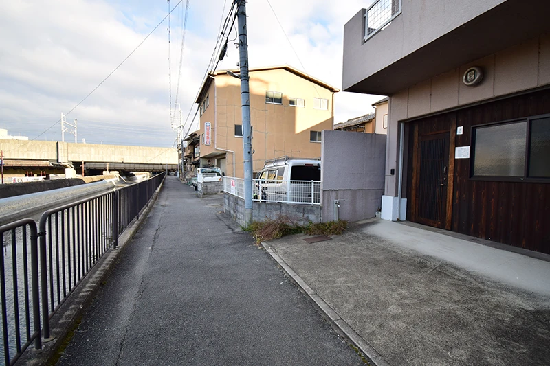 Guesthouse with Rooftop Views of the Kamo River and Kyoto Tower | 365 Days Licensed Guesthouse