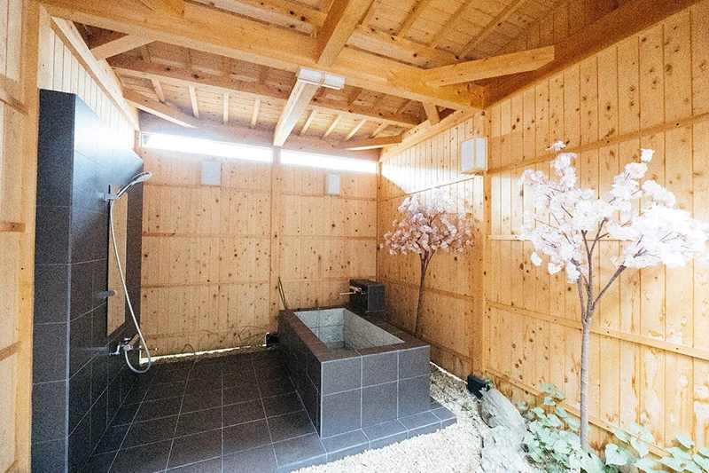 365 Days Licensed — Traditional Kyoto Machiya with Open-Air Bath.