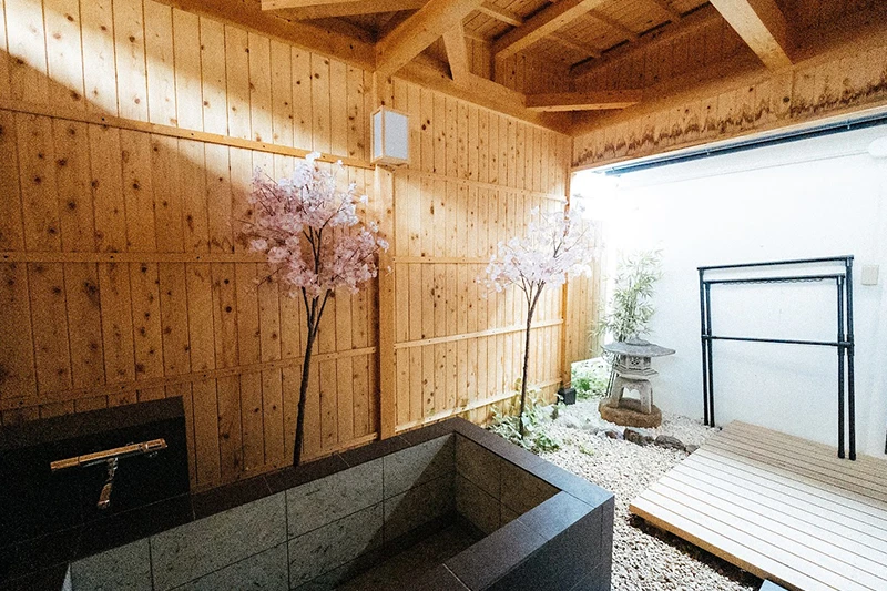 365 Days Licensed — Traditional Kyoto Machiya with Open-Air Bath.