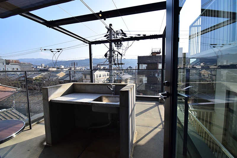 A 3-Story Guesthouse with Panoramic Rooftop Views of Kyoto