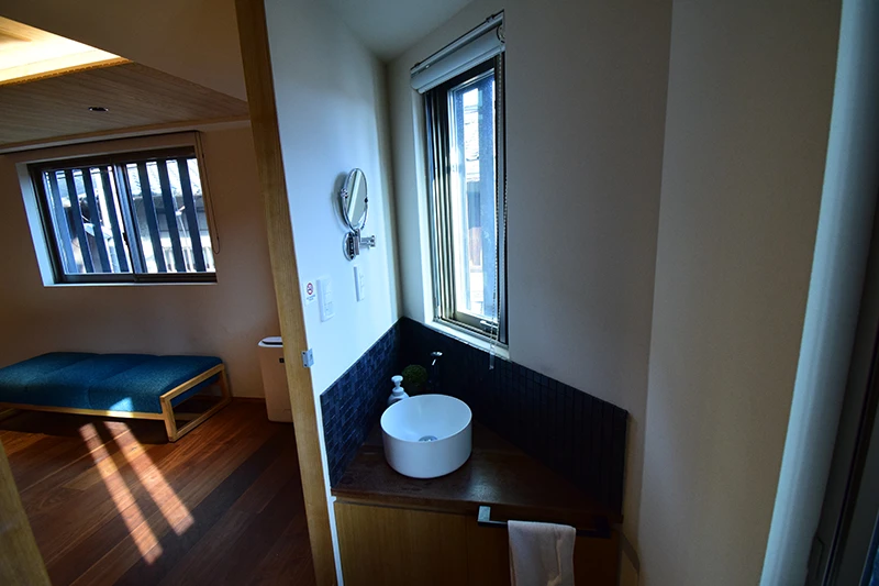 A 3-Story Guesthouse with Panoramic Rooftop Views of Kyoto